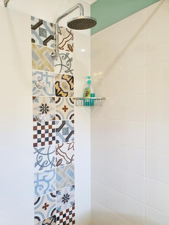 Marazul Best Deal - Stone Bathtub, Wifi, Functional - Mandarins And Lemons When Available Vincentia Luaran gambar
